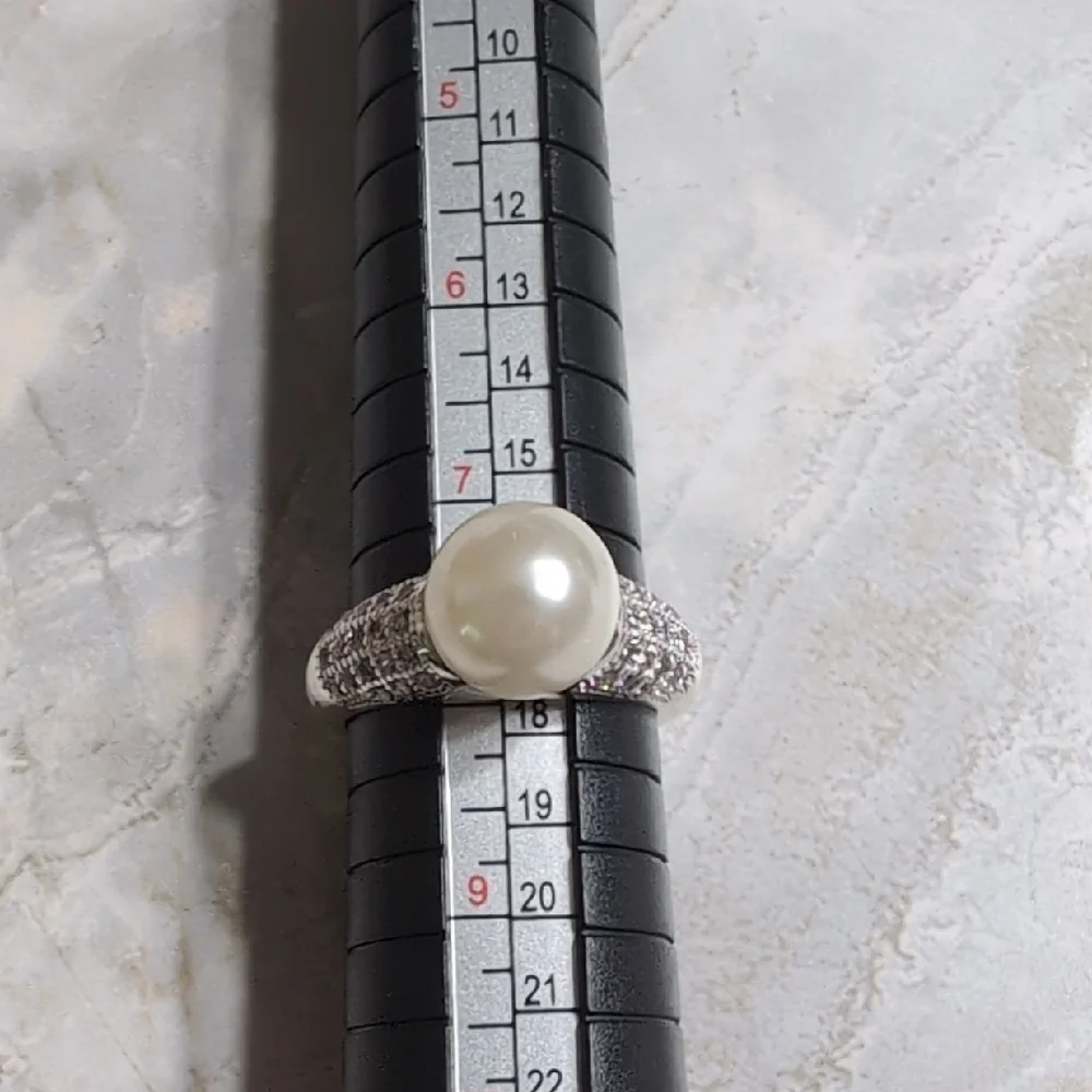 Charter Club Silver Plated Ring with Pearl and Cubic Zirconia Size 8 NWOT